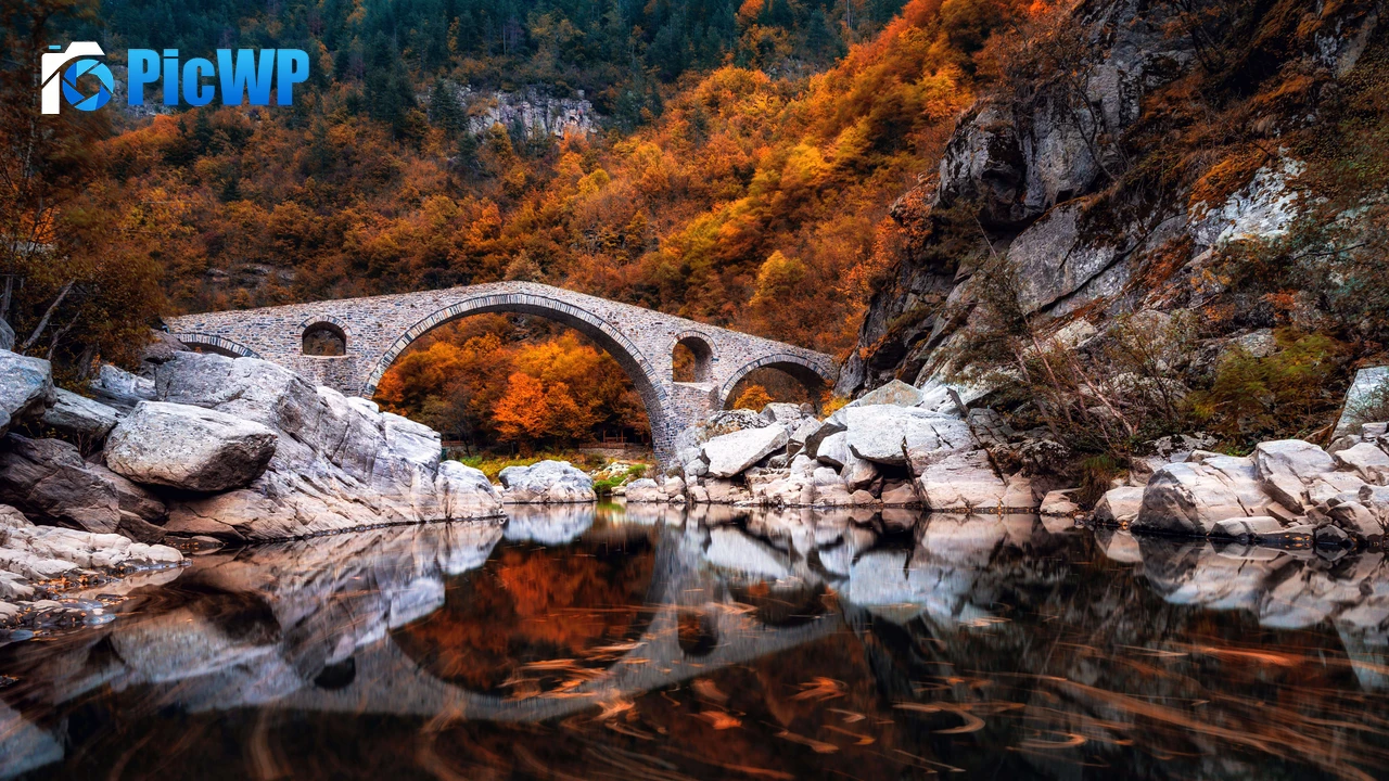 Devil's Bridge Autumn 6K PC Wallpaper