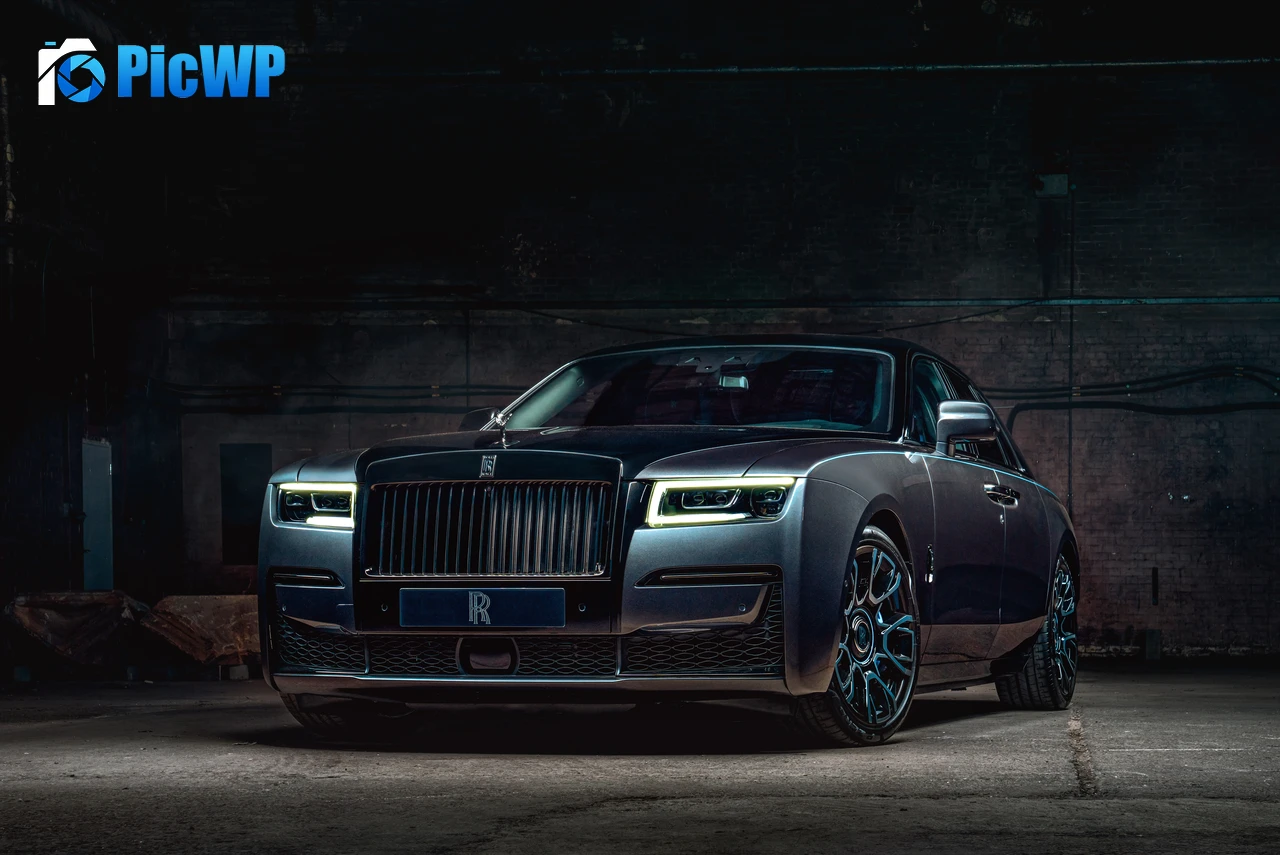 Rolls-Royce Ghost Black Badge 2021 8K PC Wallpaper