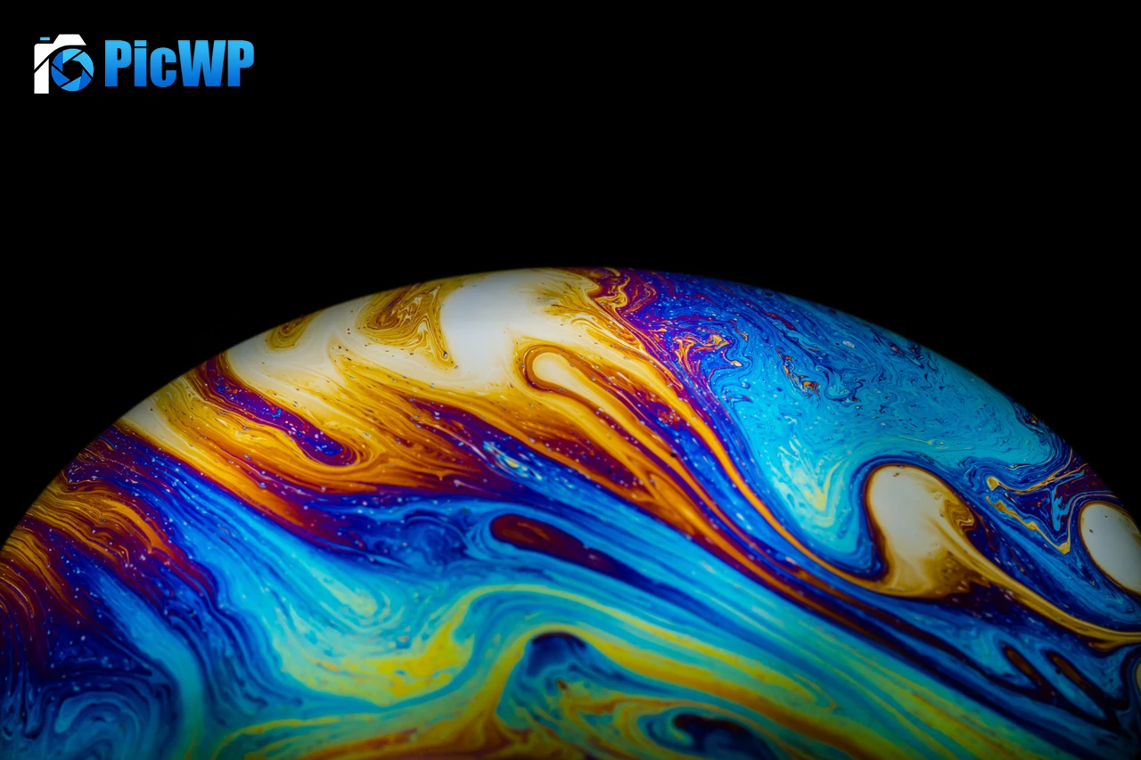 Soap Bubble Planet 4K PC Wallpaper