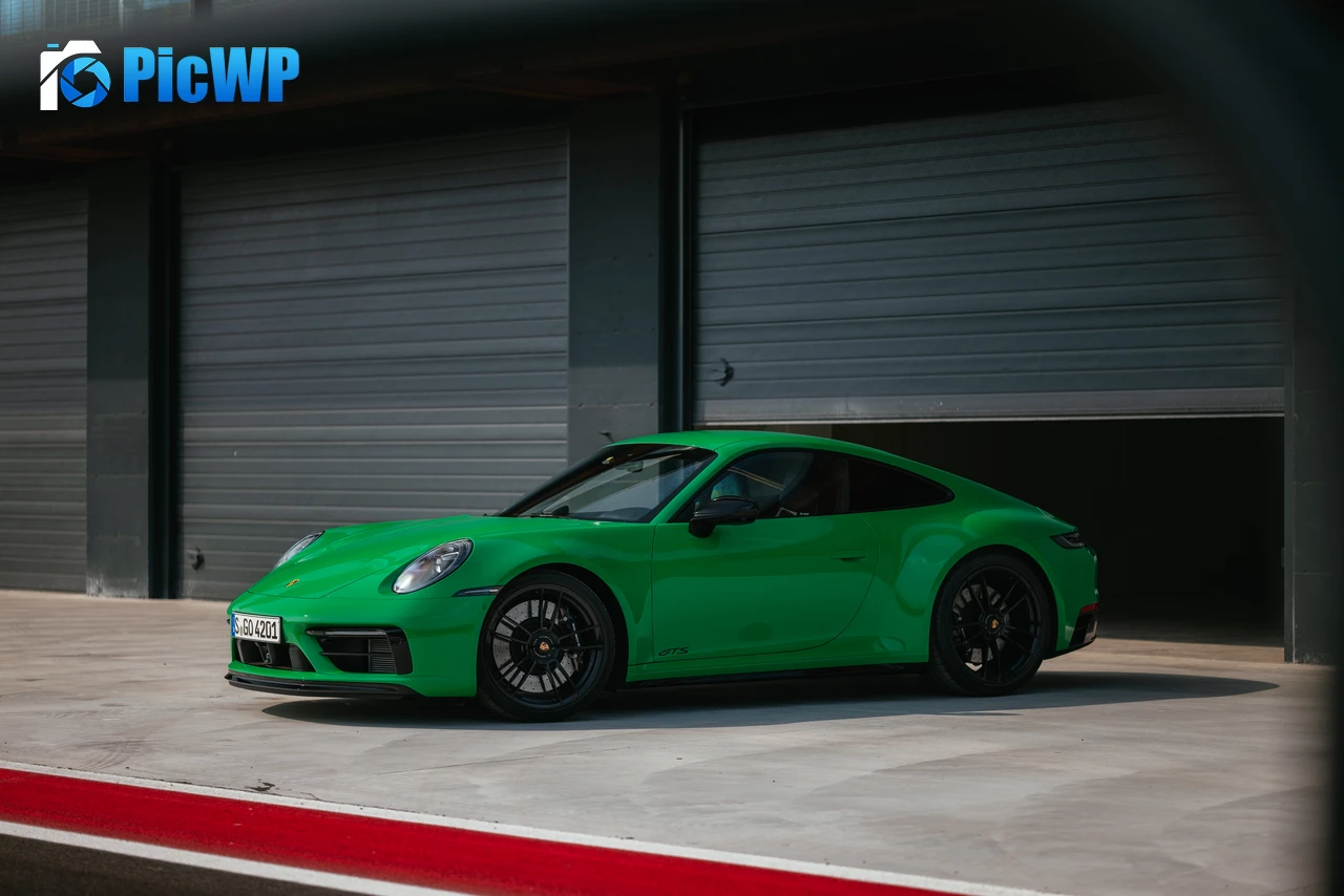Porsche 911 Carrera GTS 2021 5K PC Wallpaper
