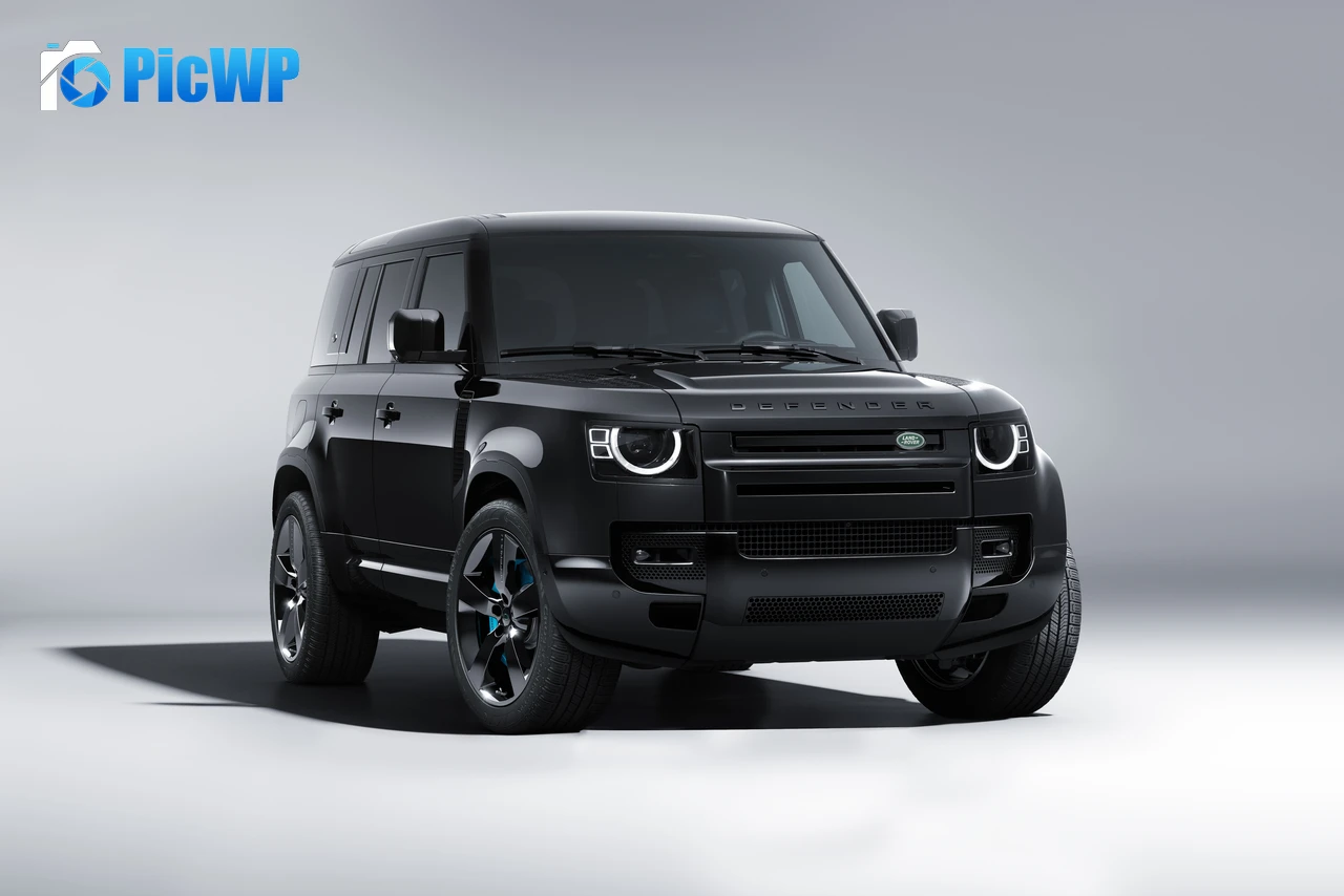 Land Rover Defender 110 V8 Bond Edition 6K PC Wallpaper