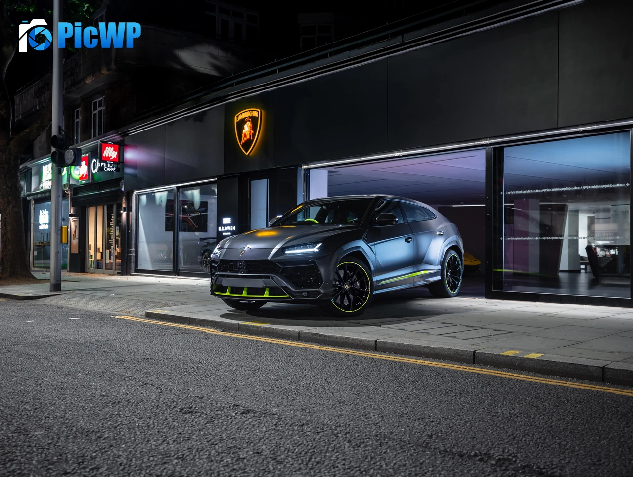 Lamborghini Urus Graphite Capsule 8K PC Wallpaper