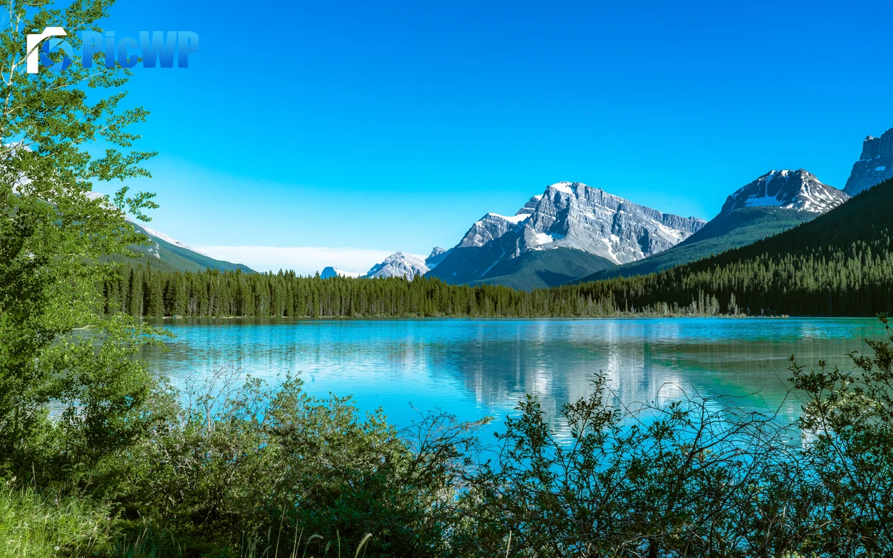 Bow Lake Canada 6K PC Wallpaper