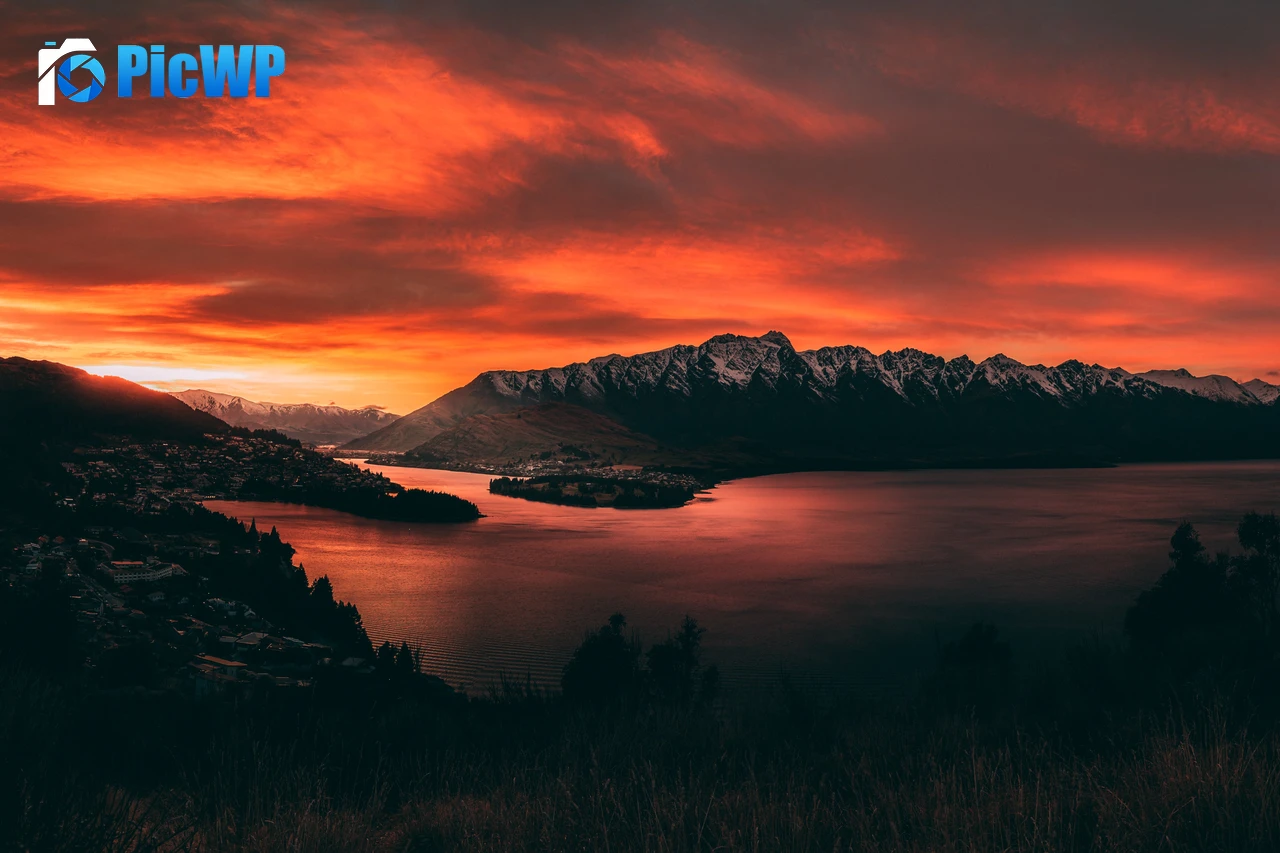Queenstown Landscape 7K PC Wallpaper