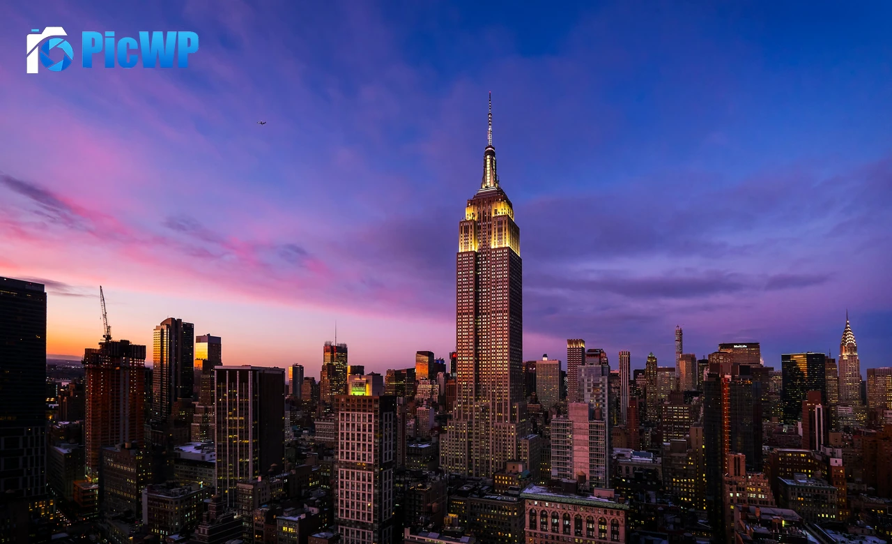 Empire State Building Night 6K PC Wallpaper