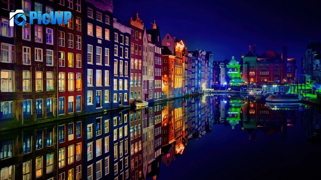 Amsterdam Night 6K PC Wallpaper