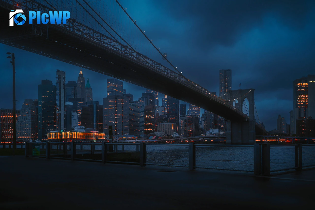 New York City Brooklyn Bridge at Night 5K PC Wallpaper