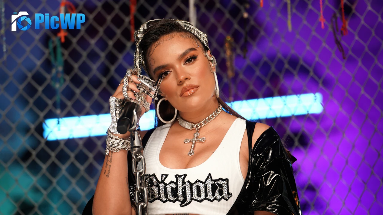 Karol G American Music Awards 6K PC Wallpaper