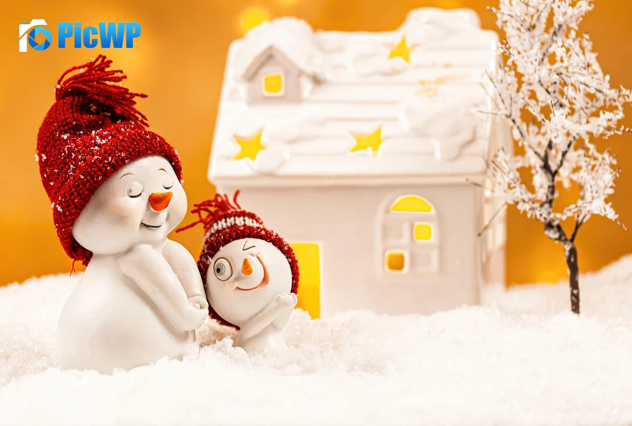 Adorable Snowman 4K PC Wallpaper