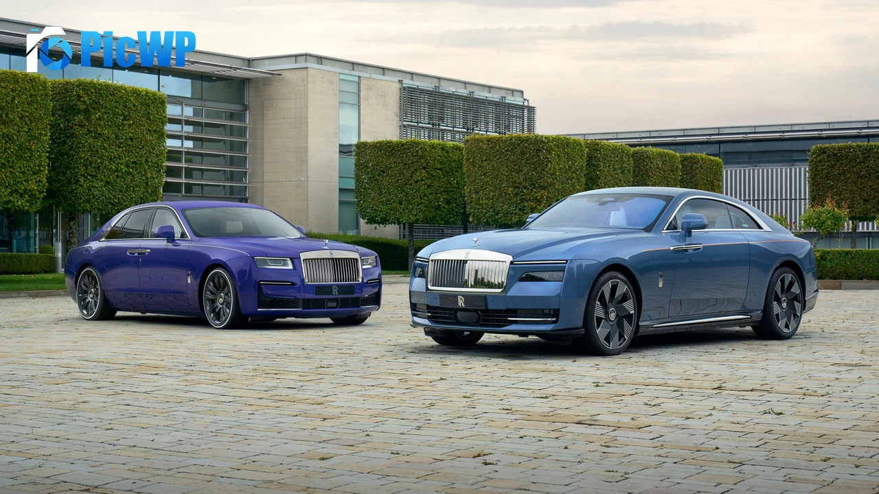 Rolls-Royce Spectre Rolls-Royce Ghost 8K PC Wallpaper
