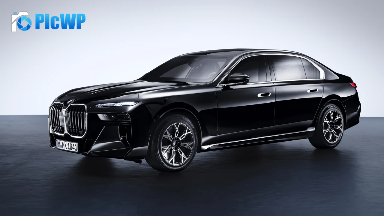 BMW 7 Series Protection 8K PC Wallpaper