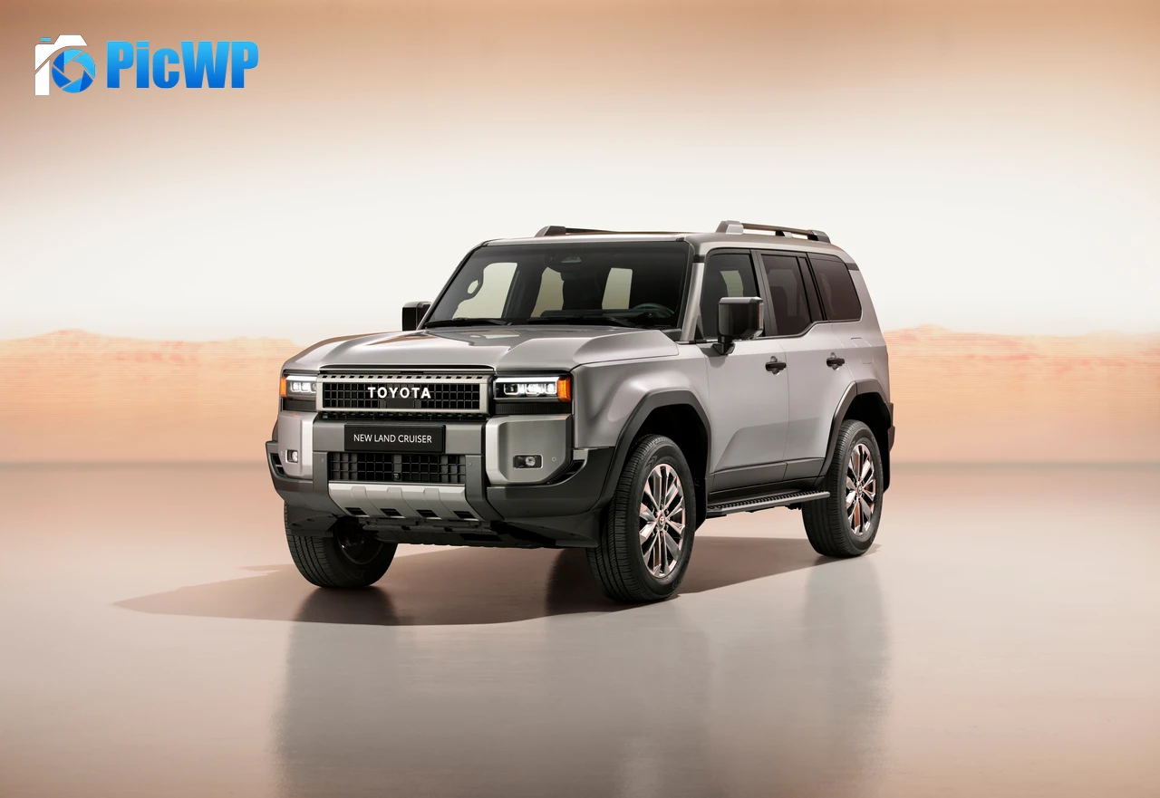 Toyota Land Cruiser 2024 6K PC Wallpaper