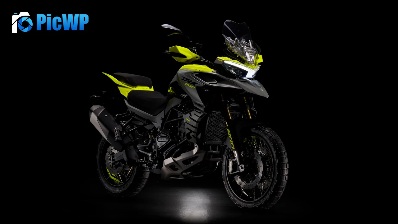 Benelli TRK 800 Adventure motorcycles 8K PC Wallpaper