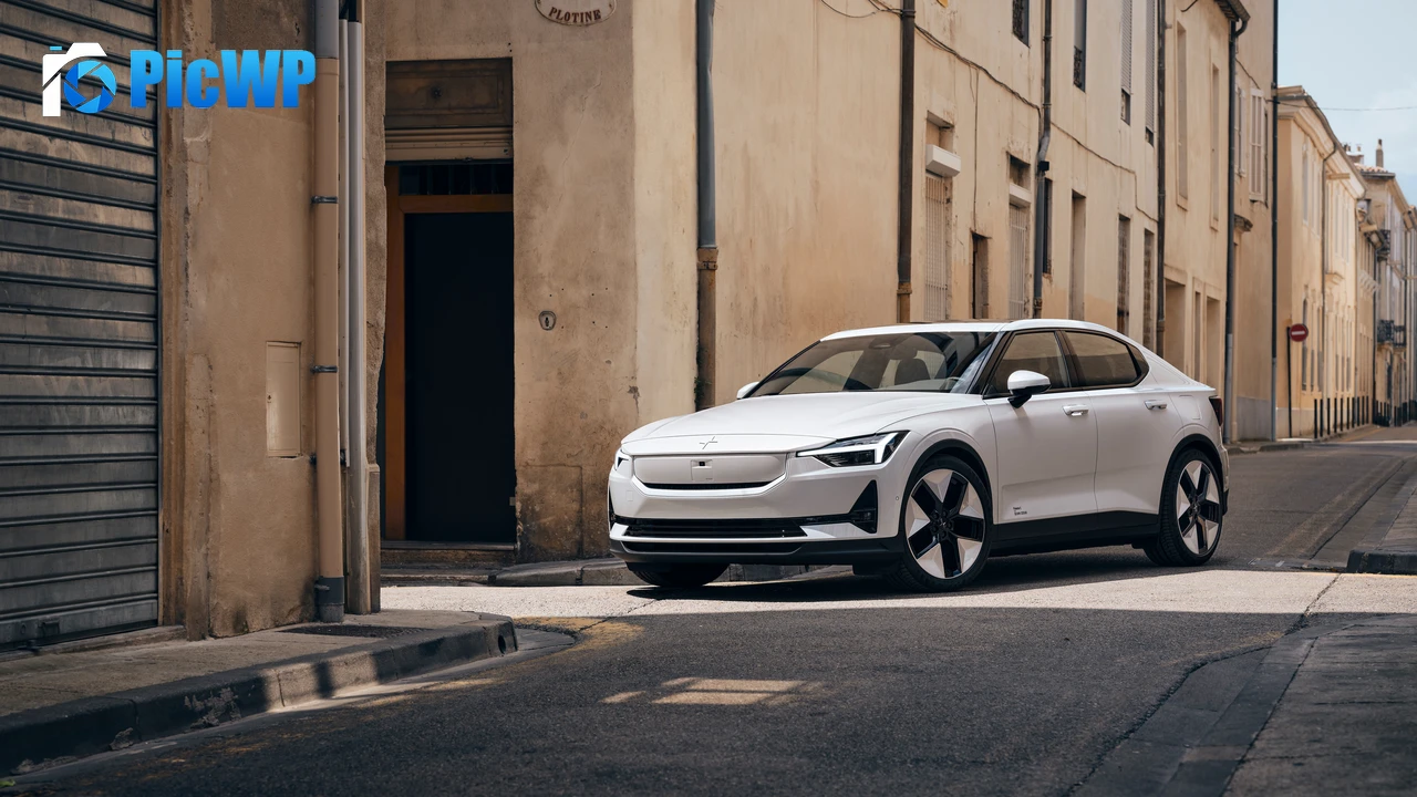 Polestar 2 2023 6K PC Wallpaper