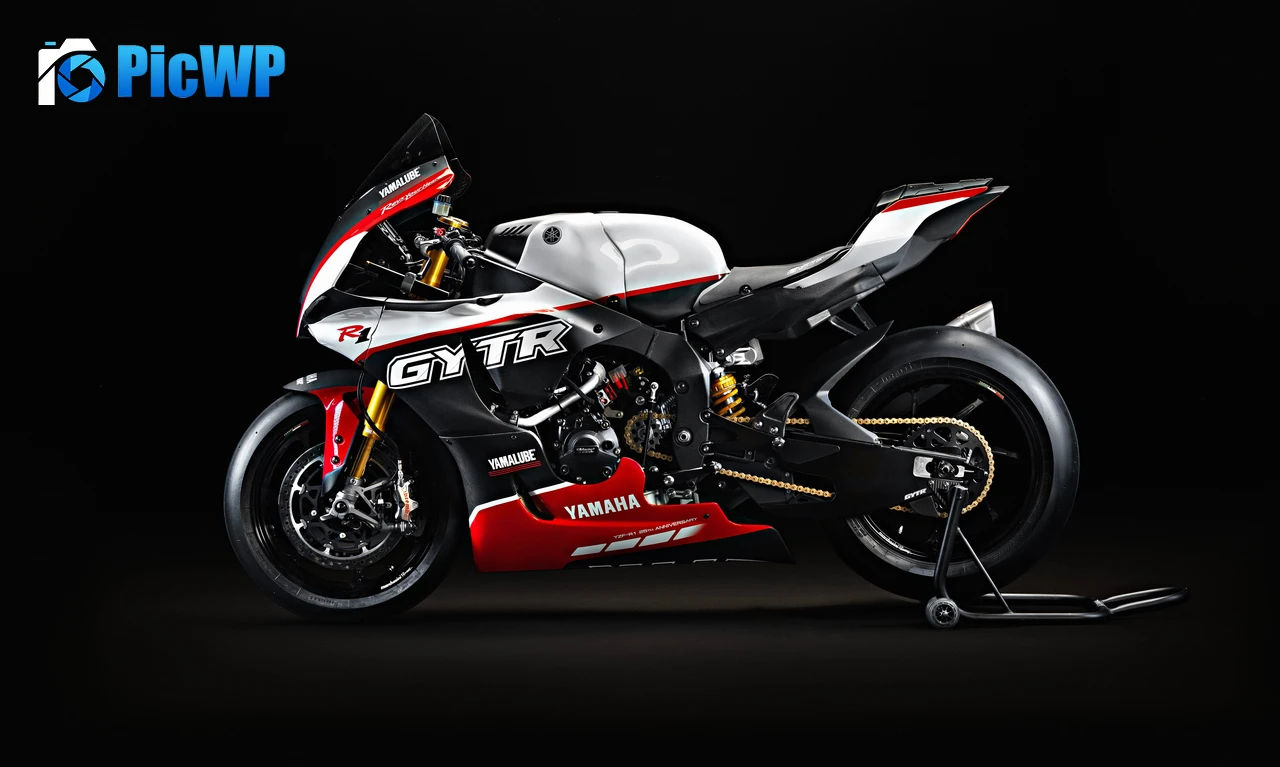 Yamaha R1 GYTR Pro 8K PC Wallpaper