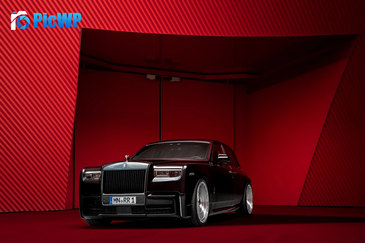 Rolls-Royce Phantom SPOFEC 8K PC Wallpaper
