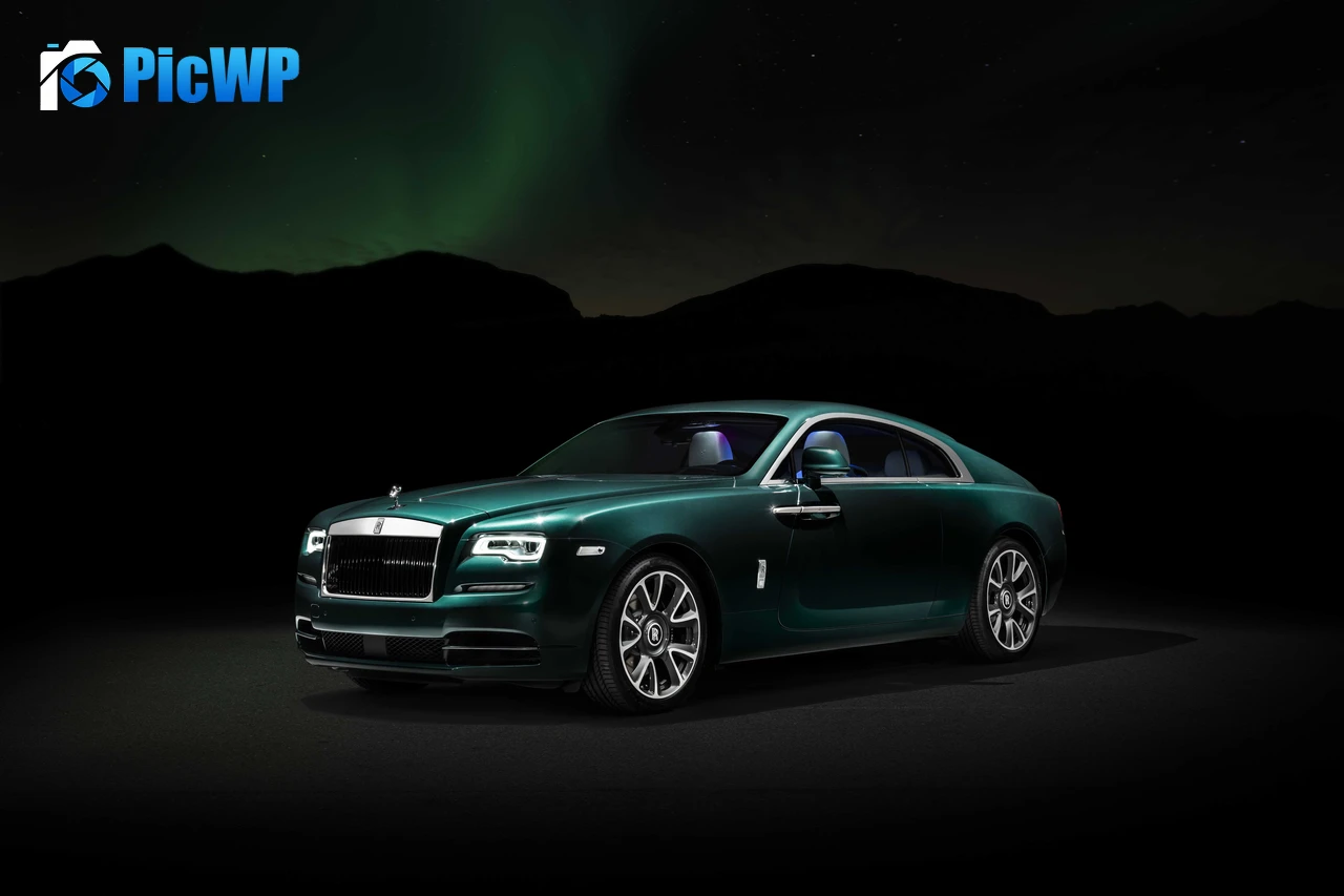 Rolls-Royce Wraith Aurora Borealis 9K PC Wallpaper