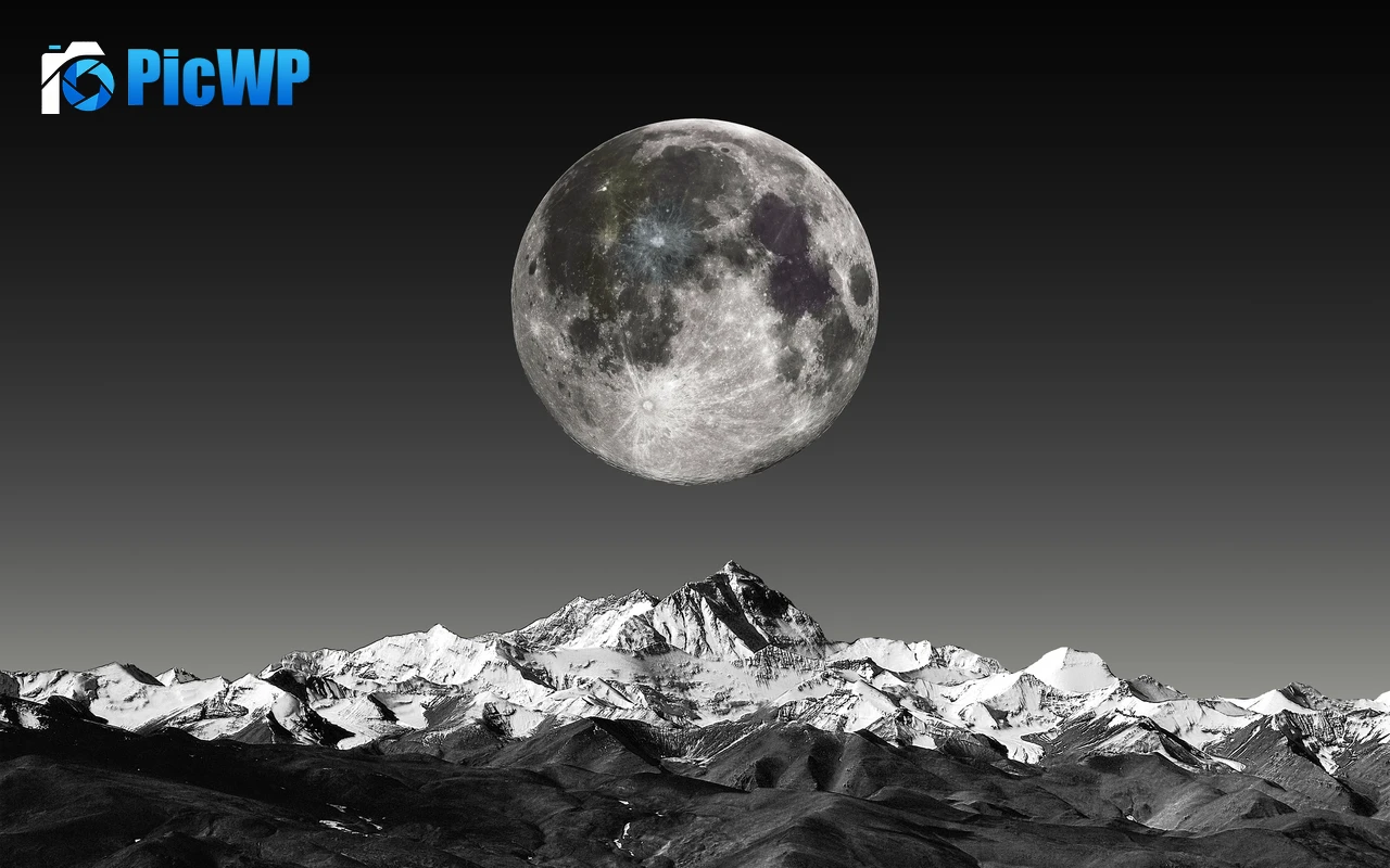 Moon 9K PC Wallpaper