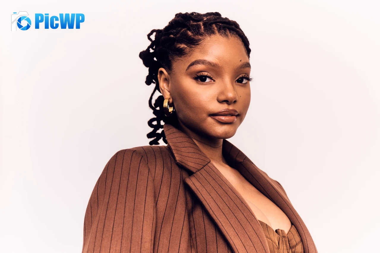 Halle Bailey American actress 6K PC Wallpaper