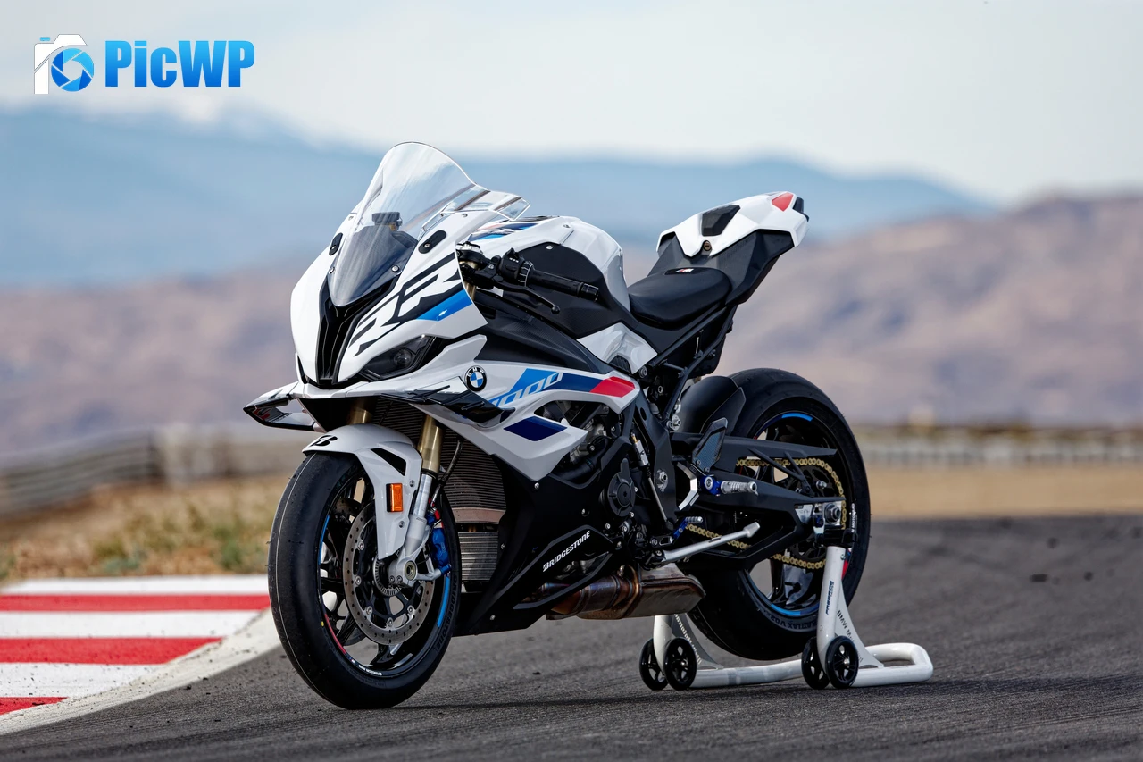 BMW S 1000 RR 2023 6K PC Wallpaper
