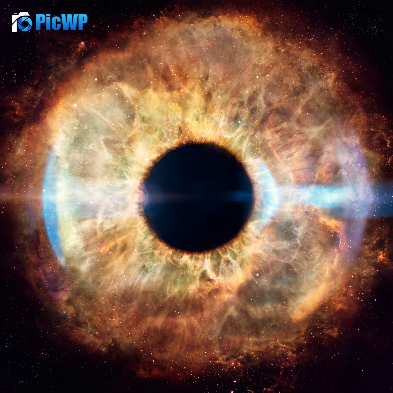 Helix Nebula Eye 4K Fold Wallpaper