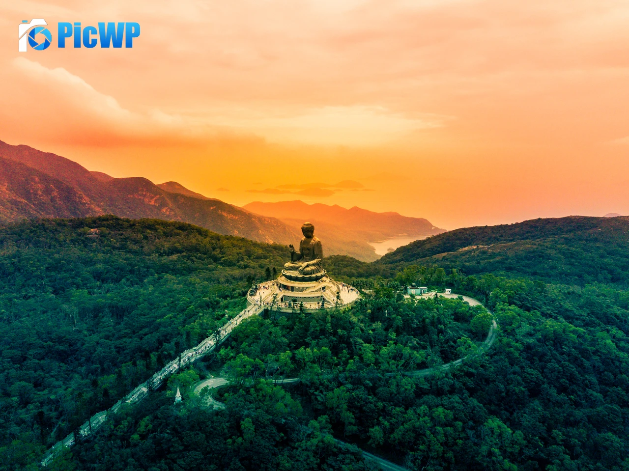Tian Tan Buddha Hong Kong 4K PC Wallpaper