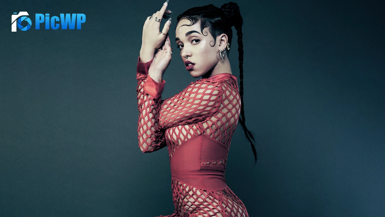 FKA twigs Photoshoot 6K PC Wallpaper