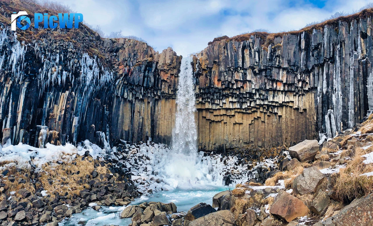 Svartifoss waterfall Svartifoss Trail 6K PC Wallpaper