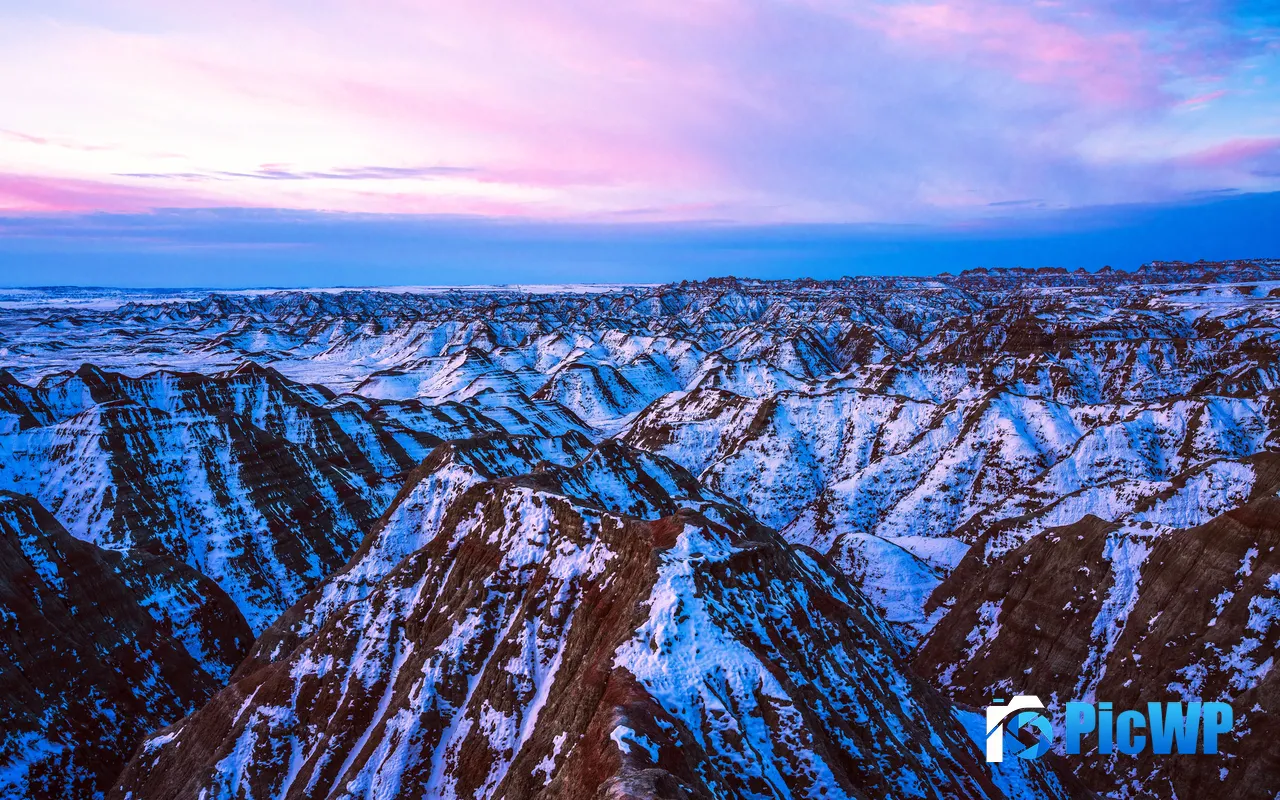 Badlands <font color=red>Na</font>tional Park Sunrise Snowy South Dakota USA 5K PC Wallpaper