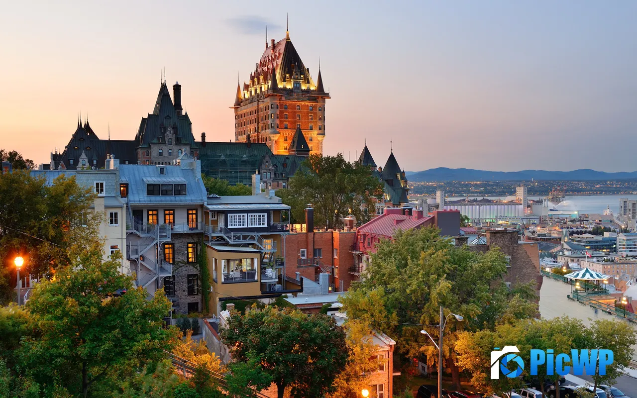 <font color=red>Sunset</font> Chateau Frontenac Quebec Canada 5K PC Wallpaper