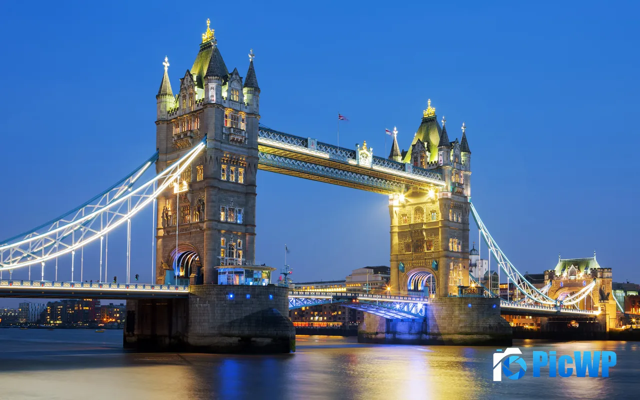 Tower Bridge <font color=red>Night</font> River Thames London UK 5K PC Wallpaper