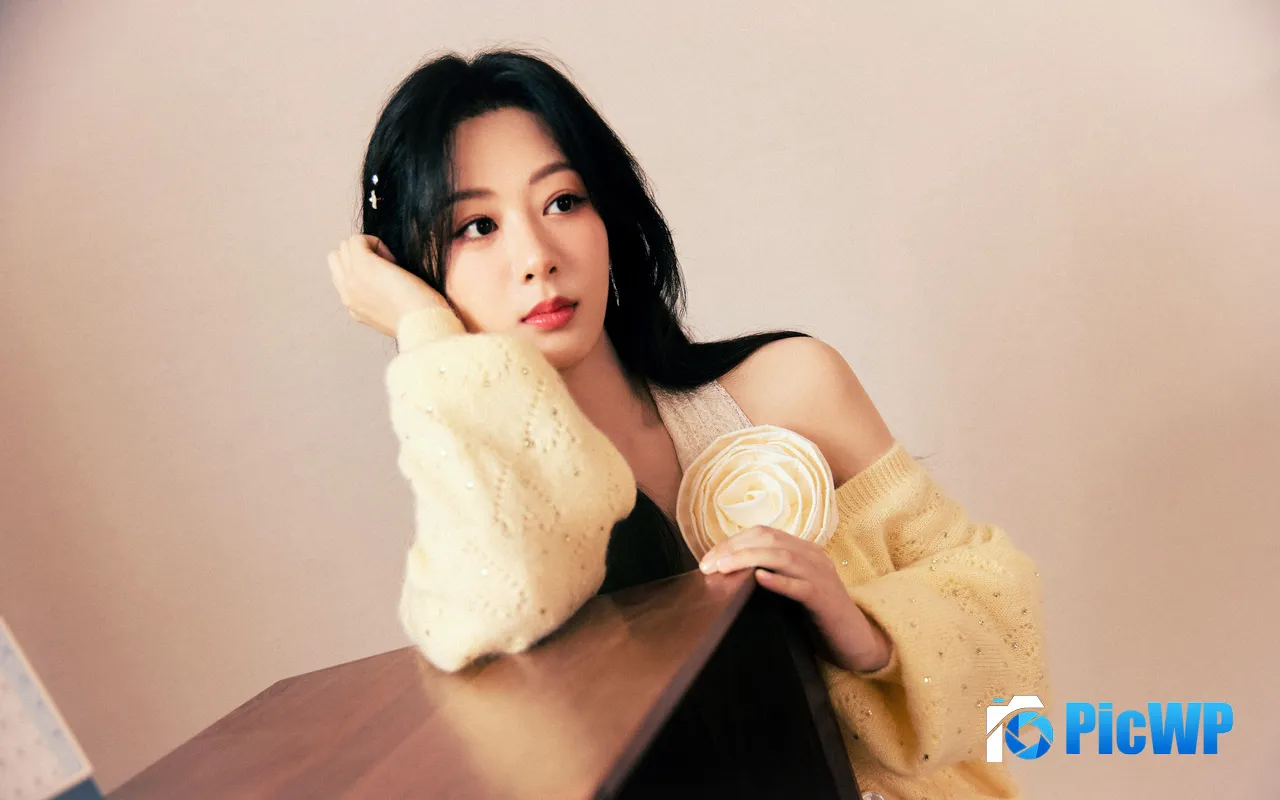 Yang Zi Beauty Girl Actor <font color=red>Star</font> China 5K PC Wallpaper