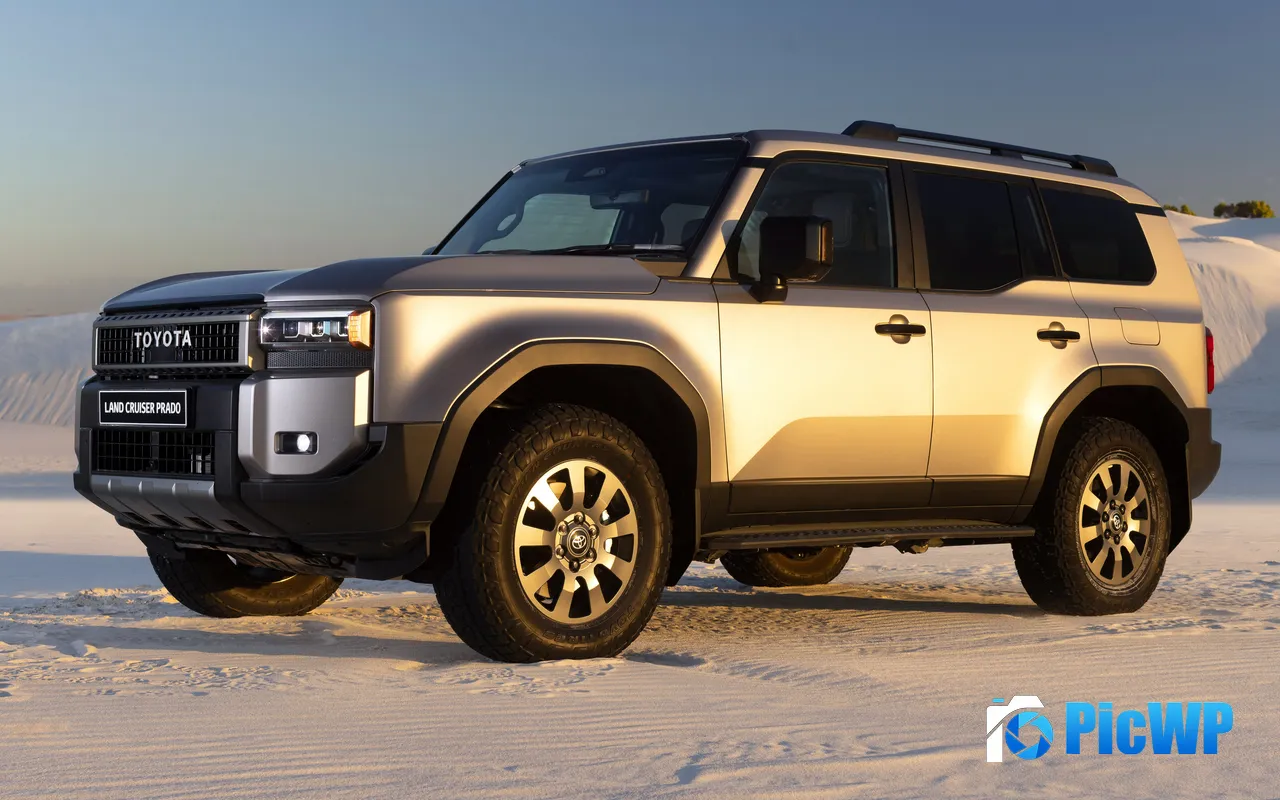 Toyota Land Cruiser Prado VX-R 202<font color=red>4</font> Auto 5K PC Wallpaper