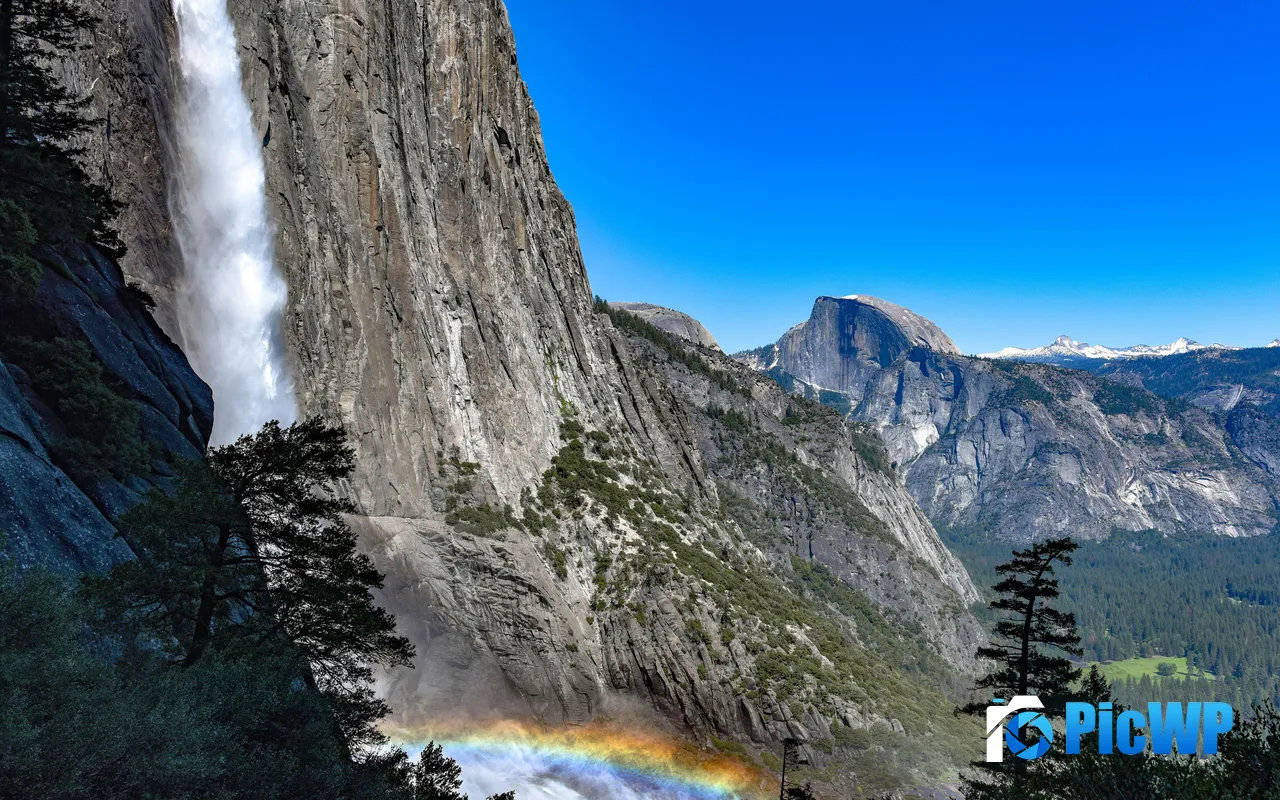 Yosemite <font color=red>Na</font>tional Park Rainbow Falls Summer USA 5K PC Wallpaper