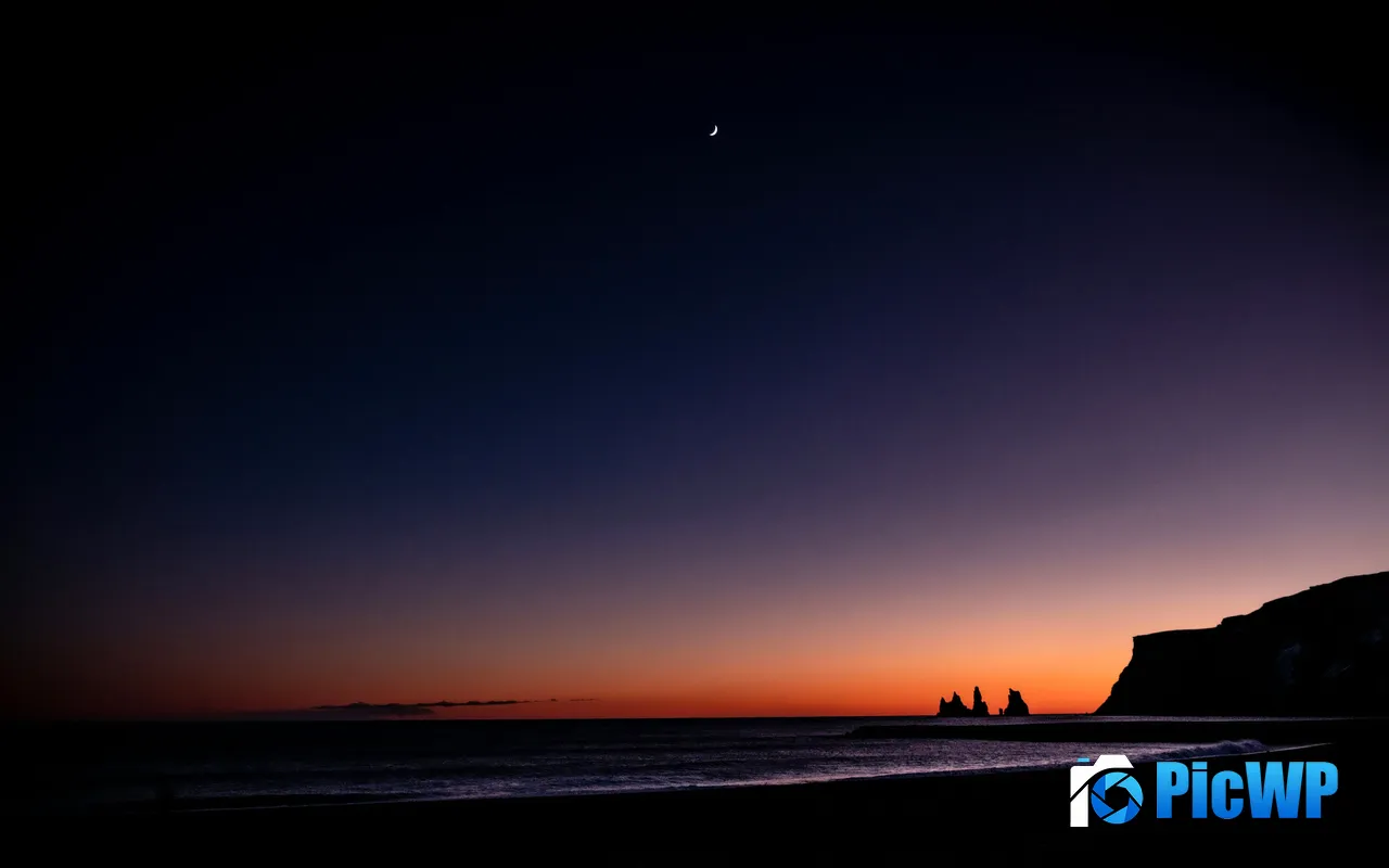 Dusk Coast Beach Summer Moon Vik Iceland 5K PC Wallpaper