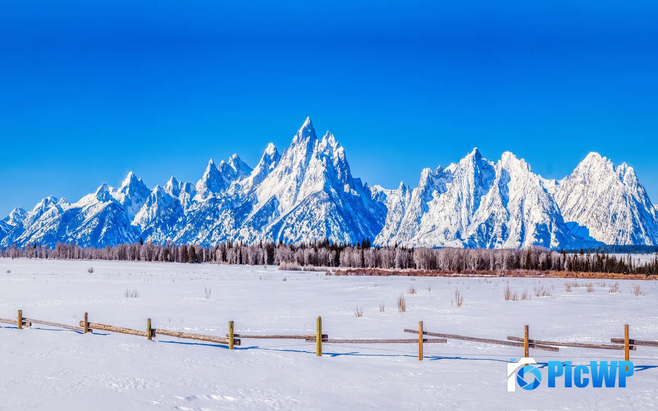 Snow C<font color=red>over</font>ed Mountains Grand Teton National Park Wyoming USA 5K PC Wallpaper
