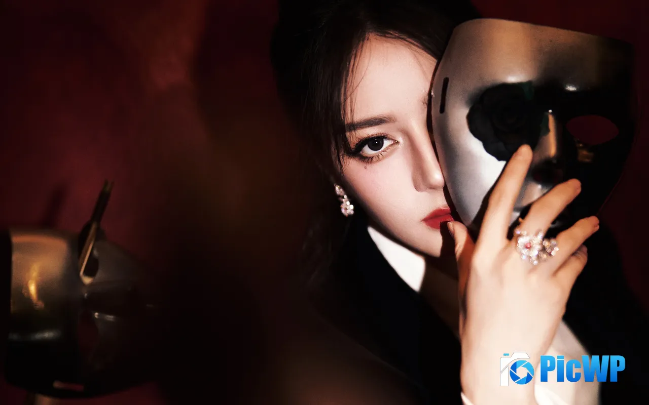 Dilraba 2026 Mask Star Fashion Magazine Photo 5K PC Wallpaper