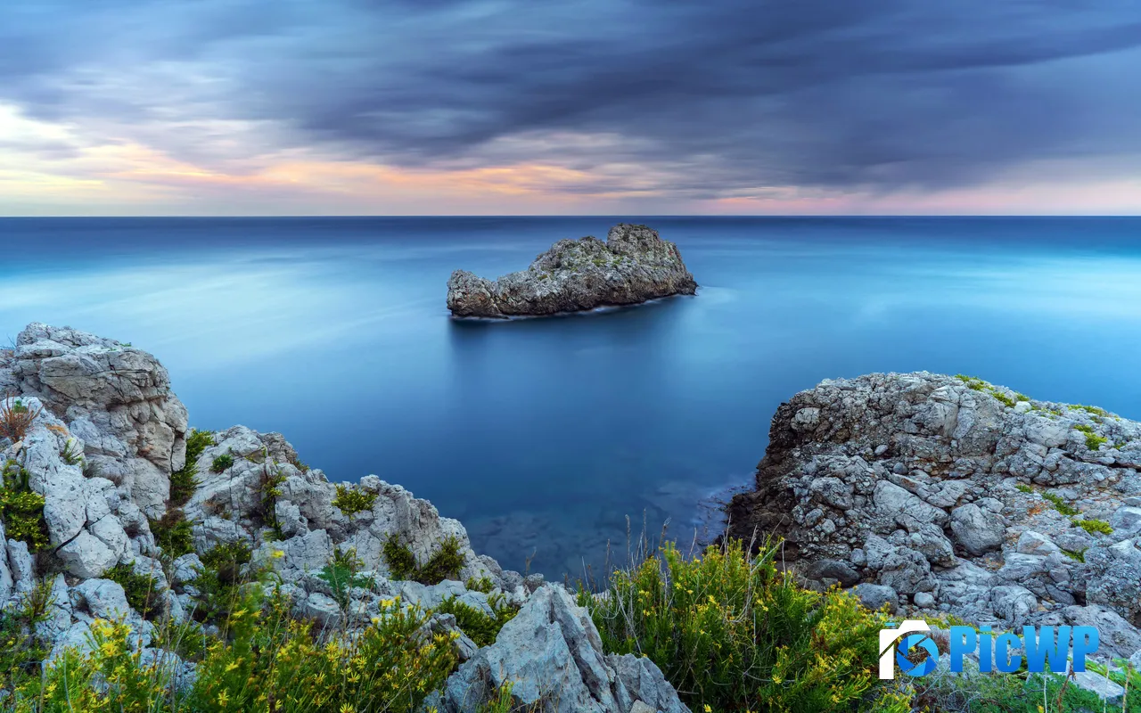 Rocky Coastline Sea Stormy Weather Sicily Italy 5K PC Wallpaper