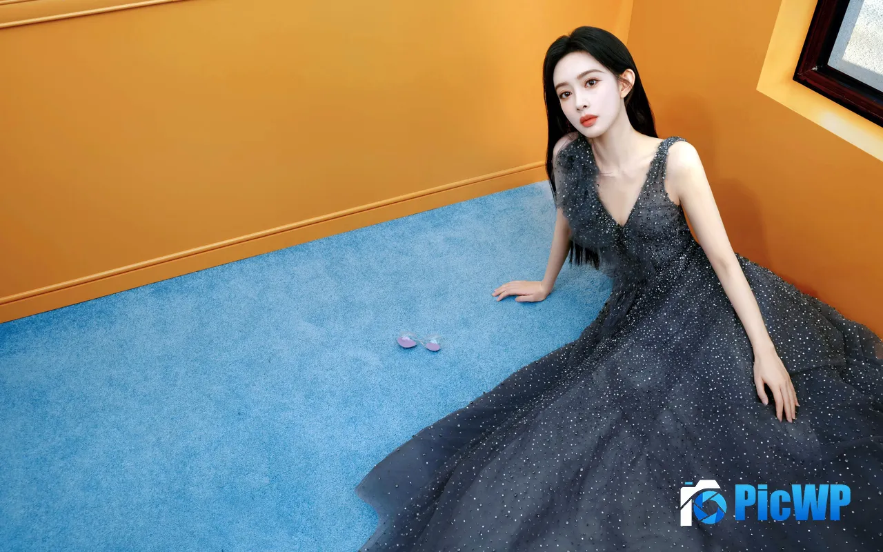 Zoey Meng 2025 Charming Celebrity Beauty Photo 5K PC Wallpaper