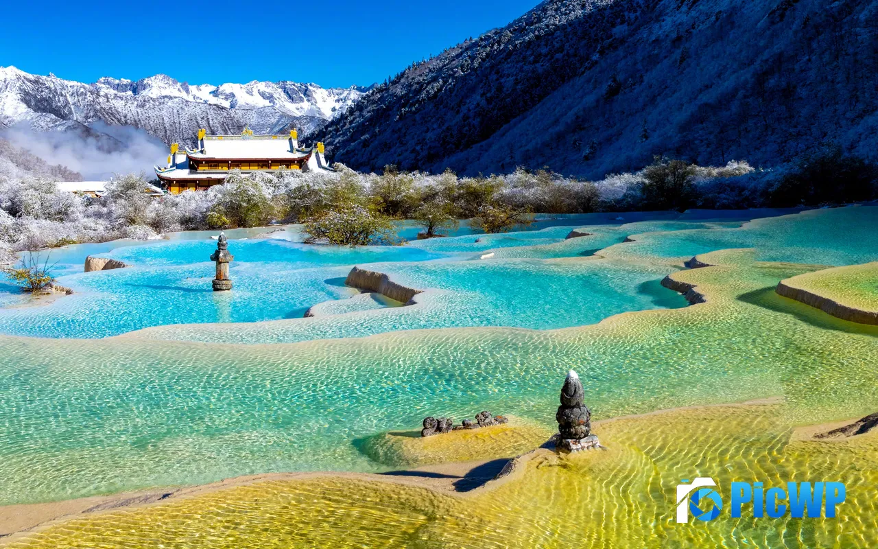 Huanglong Scenic Area Lake Snowy Mountains Winter China 5K PC Wallpaper