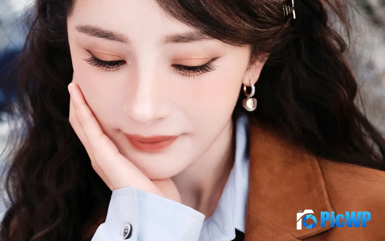 YangMi 2026 Charming Celebrity Actress Portrait Photo 5K PC Wallpaper