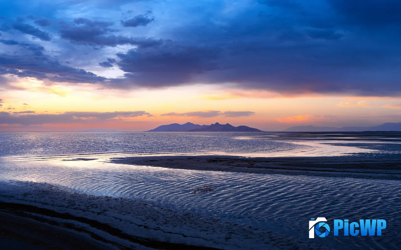 Sunset Mudflats Beach Great Salt Lake Utah USA 5K PC Wallpaper
