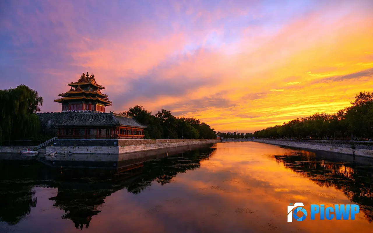 Sunset Corner of the city wall Forbidden City Beijing China 5K PC Wallpaper