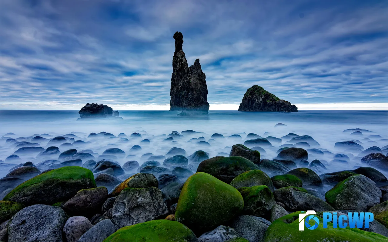 Morning Reef Coast Rock Waves Portugal 5K PC Wallpaper