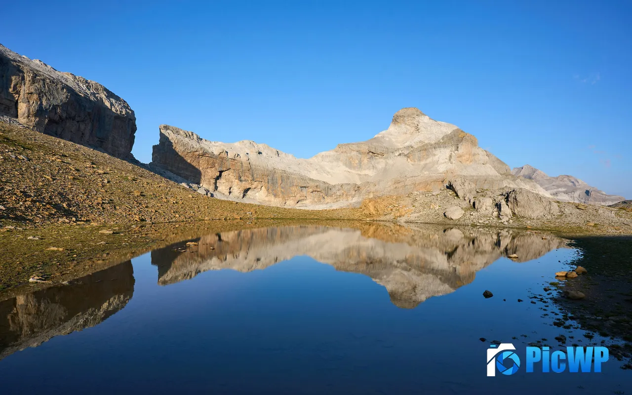 Ordesa Monte Perdido National Park Lake Valley 5K PC Wallpaper