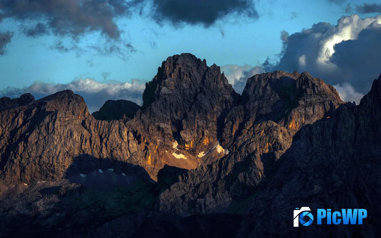 Plateau Mountain Peak Dawn Sunrise Sunshine 5K PC Wallpaper