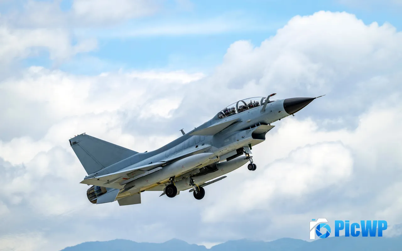 J15 China Carrier based fighter Military Photography 5K PC Wallpaper
