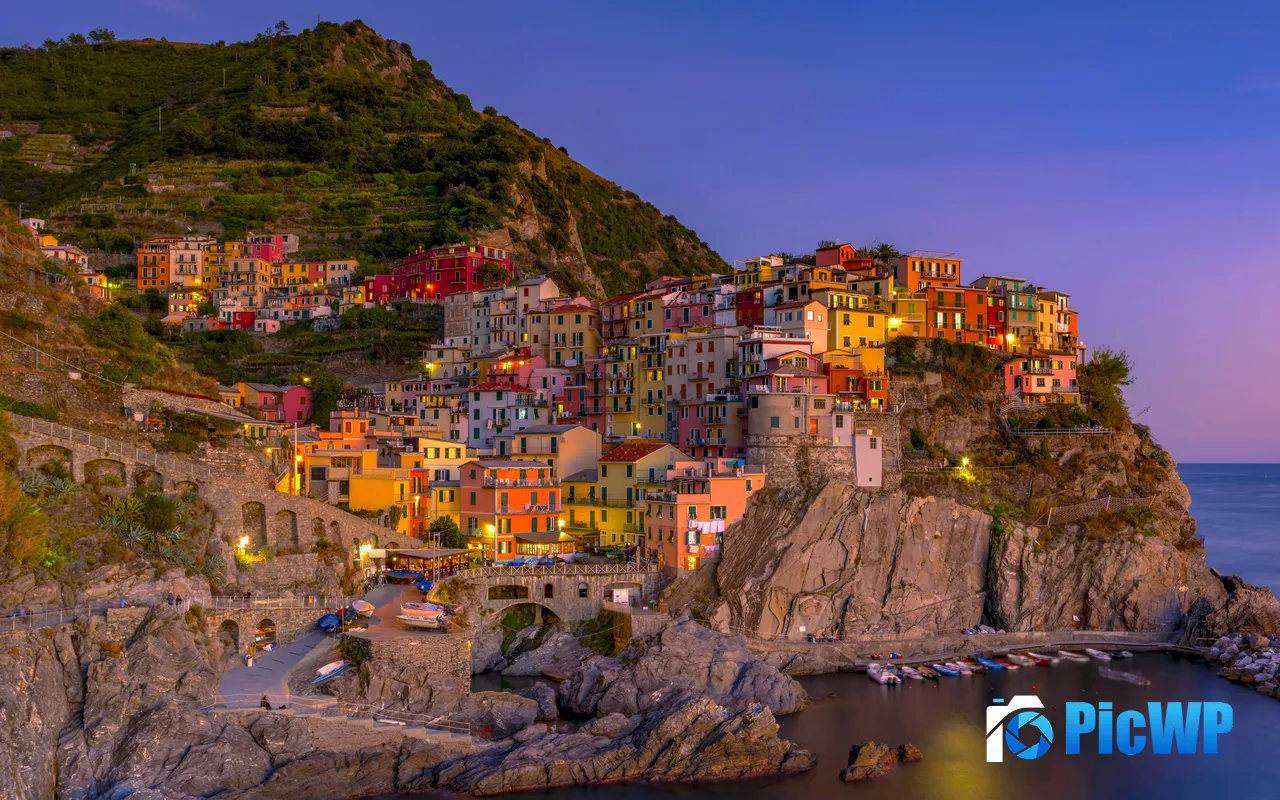 Night View Pier Manarola Cinque Terre Town Italy 5K PC Wallpaper