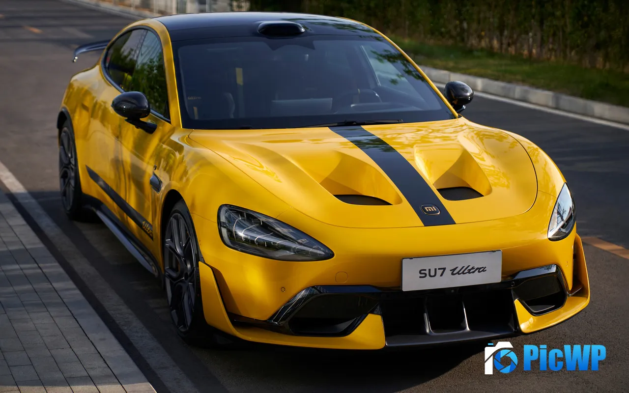 Xiaomi SU7 Ultra Supercar 2025 Electric Car 5K PC Wallpaper