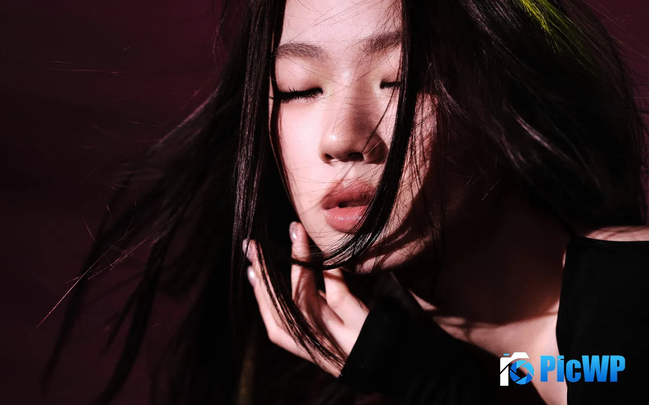 Yichun Shan China Young Pop Singer Celebrity 5K PC Wallpaper